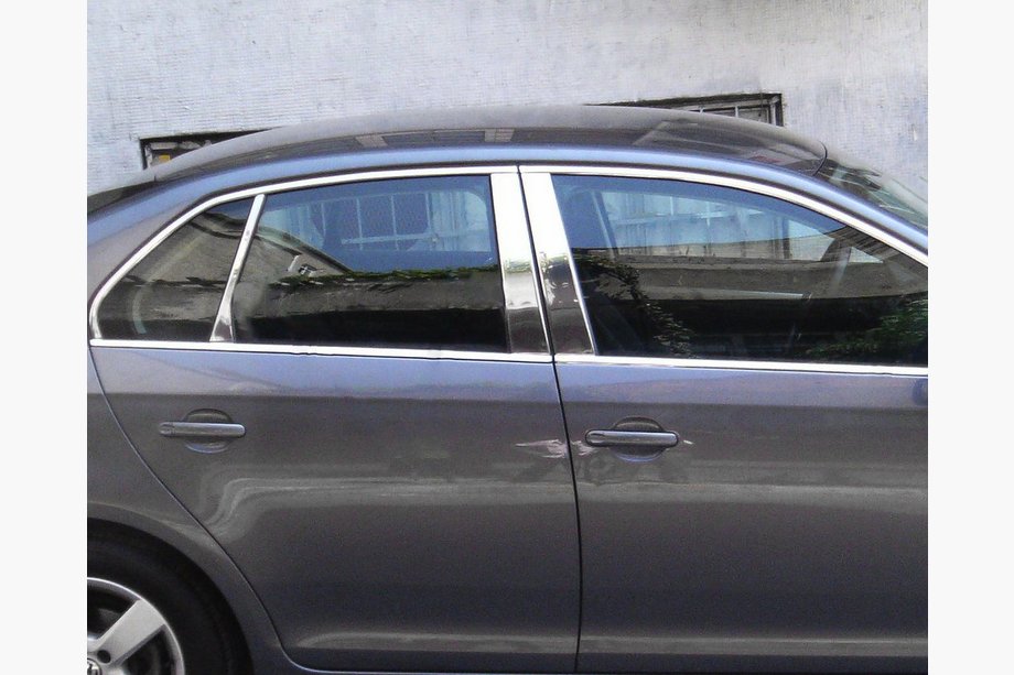 Volkswagen Jetta 2006–2011 Okrasne letve stebričkov vrat (6 kos, nerjavno jeklo) Image