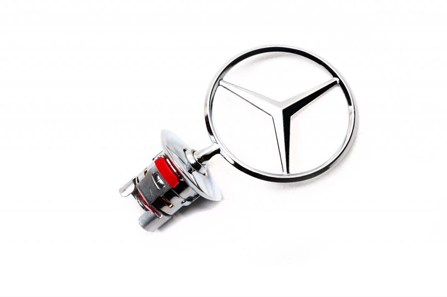 Mercedes razred C W203 2000–2007 Emblem tarča (brez napisa) Image