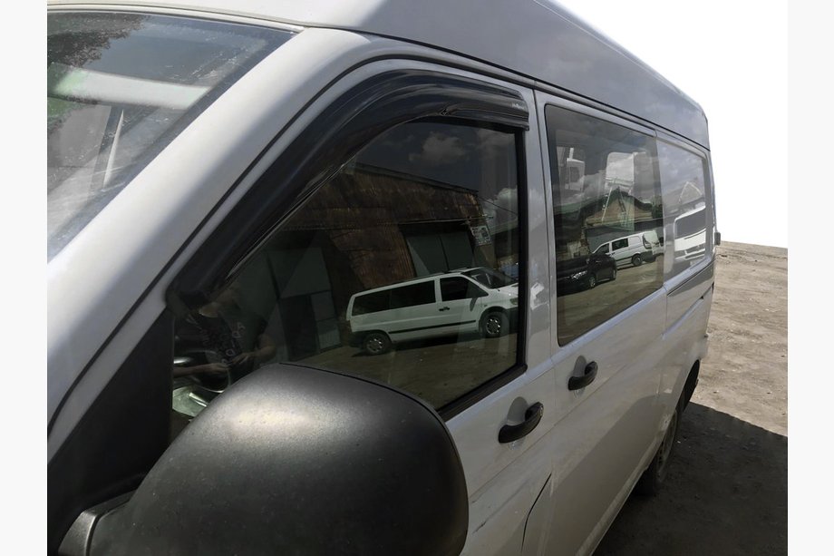 Volkswagen T5 Caravelle 2004–2010 Deflektorji oken (2 kos, MyRacing) Image
