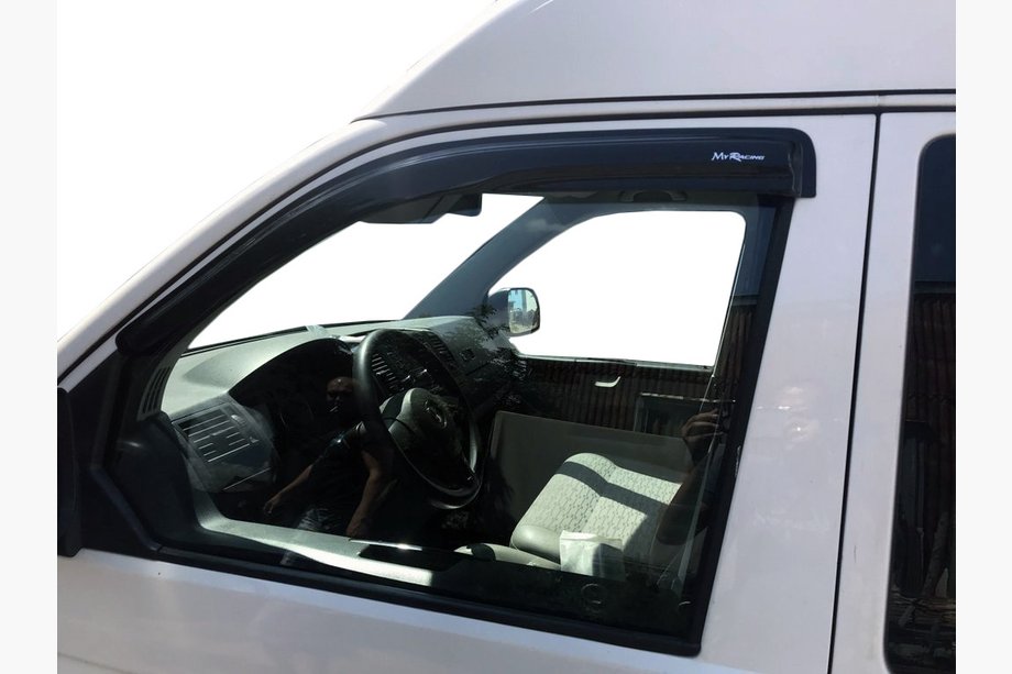 Volkswagen T5 Multivan 2003–2010 Deflektorji oken (2 kos, MyRacing) Image