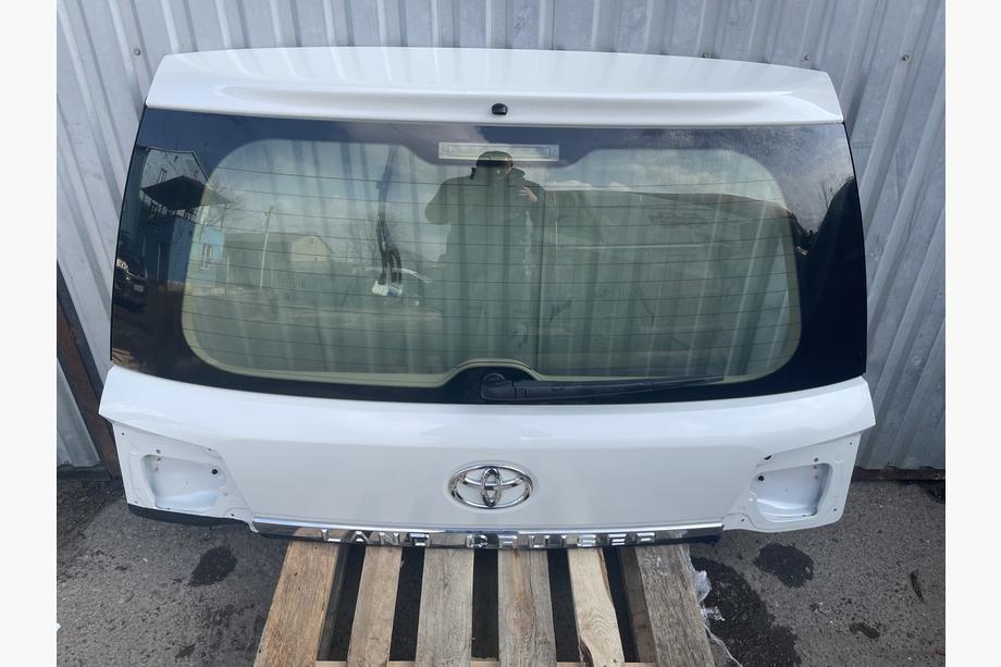Toyota Land Cruiser 200 2007–2021 Zgornji pokrov prtljažnika 2016+ bel (rabljeno, original) Image