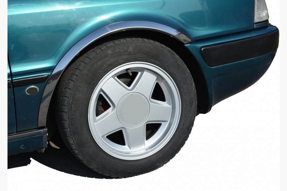 Audi 80/90 1987–1996 Obrobe kolotekov (1987-1991, 4 kosi, nerjavno jeklo) Image