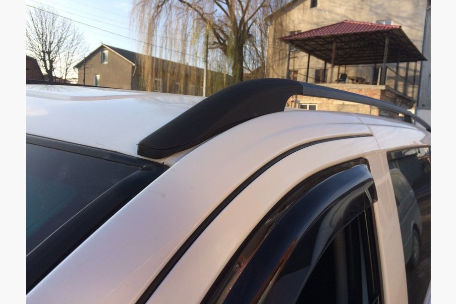 Mercedes Viano 2004–2014 Črne strešne vzdolžne letve ELITE (plastična noga) Dolga medosna razdalja (ExtraLong) Fotografija 3