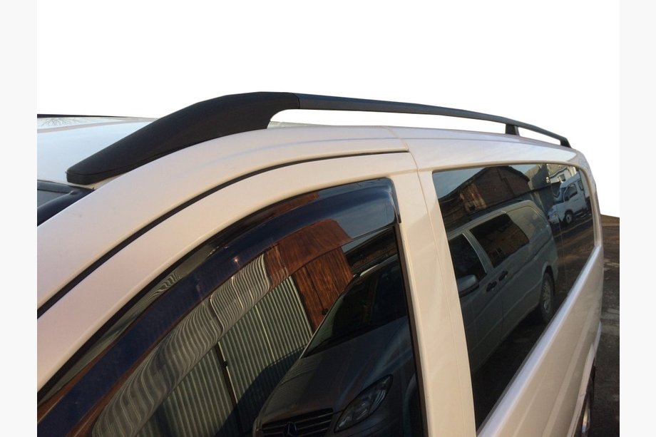 Mercedes Vito W639 2004–2014 Črne strešne sani DDU (plastične noge) Dolga medosna razdalja (EXTRALONG) Image