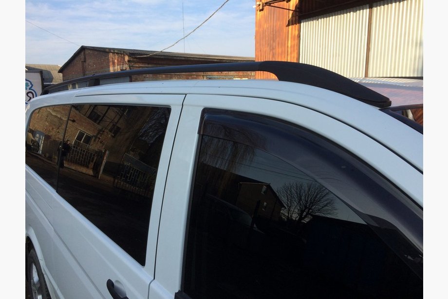 Mercedes Viano 2004–2014 Črne strešne vzdolžne letve ELITE (plastična noga) Dolga medosna razdalja (ExtraLong) Fotografija 11