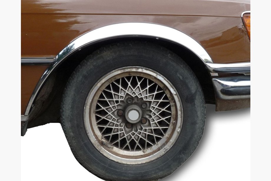 Mercedes W116 1972–1980 Nerjaveče obrobe blatnikov (4 kosi) Image