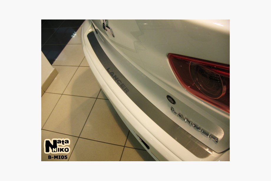 Mitsubishi Lancer X 2008– Zaščitna obloga zadnjega odbijača brez pregiba SD Nataniko (nerjavno jeklo) Image