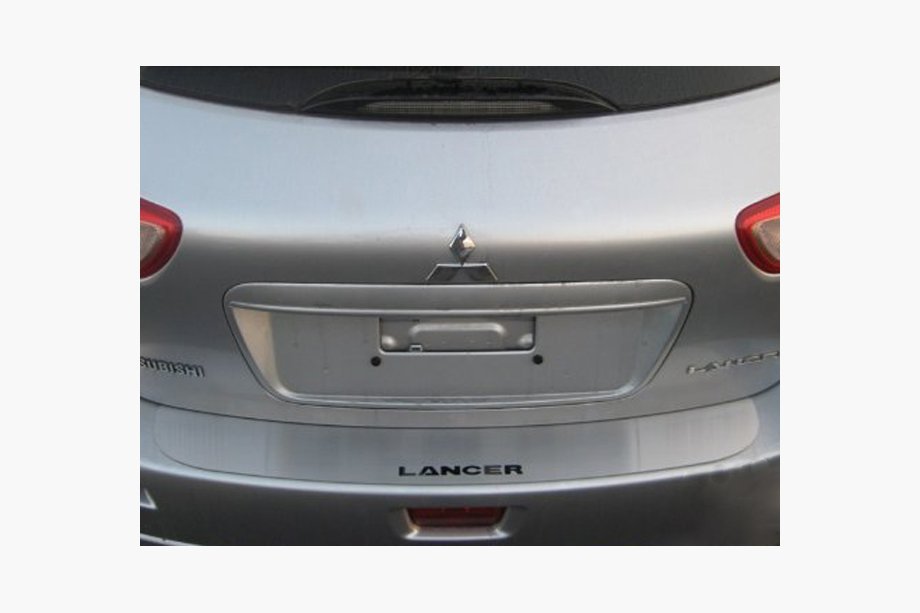 Mitsubishi Lancer X 2008– Zaščitna letev za zadnji odbijač brez pregiba SW Nataniko (nerjavno jeklo) Image
