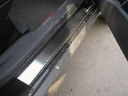 Mitsubishi Outlander 2006–2012 Nerjaveče letve pragov Nataniko (4 kosi) Premium - 3M lepilni trak, 0,8 mm fotografija 1