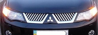 Mitsubishi Outlander 2006–2012 Okrasne letve za masko (2006-2010, nerjavno jeklo) fotografija 1