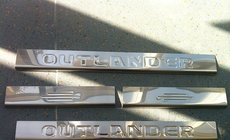 Mitsubishi Outlander 2012–2021 Obloge pragov Carmos (4-delni komplet, inox) fotografija 1