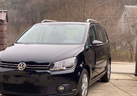 Volkswagen Touran 2010–2015 Strešne vzdolžne letve Skyport (mat siva) fotografija 2