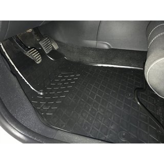 Gumijasti tepihi za potniški prostor (4 kosi, Stingray Premium) Renault Megane III 2009–2016 fotografija 1