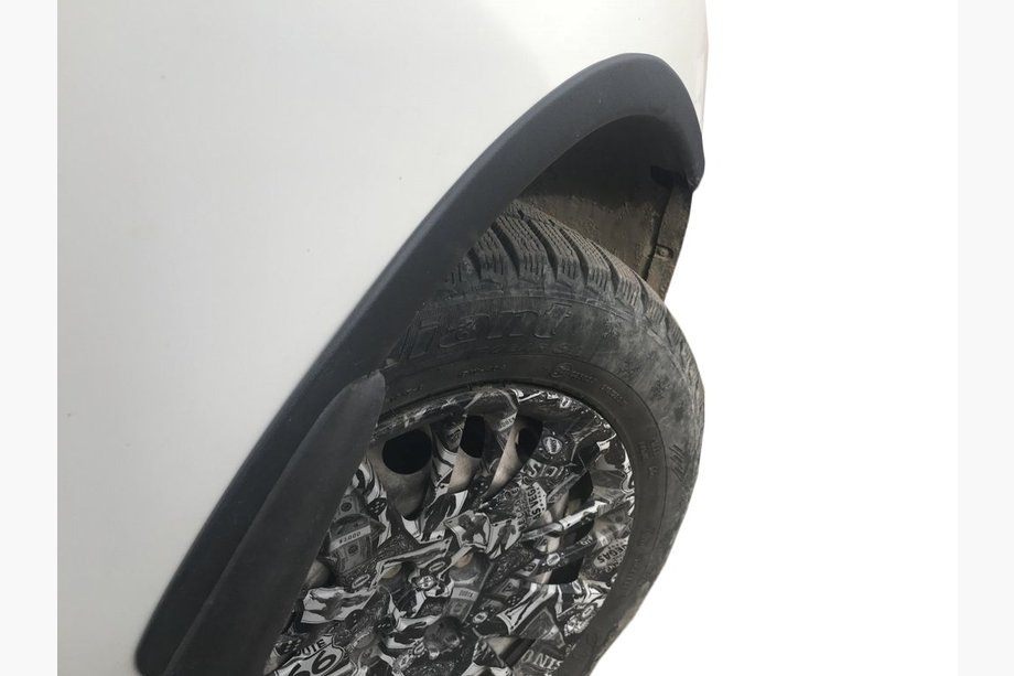 Fiat Doblo I 2005–2010 Obrobe kolotekov (4 kosi, črne) Fotografija 1