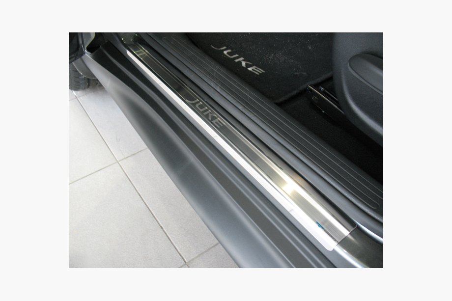 Nissan Juke 2010–2019 Nerjaveče letve pragov Nataniko (4 kosi) Standard – lepilni trak Lohmann, 0,5 mm Image
