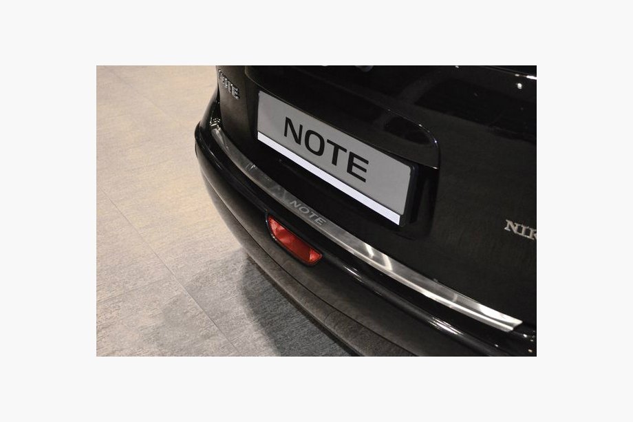 Nissan Note 2004–2012 Nerjaveča zaščitna letev za zadnji odbijač z upogibom Nataniko (2005-2007) Image