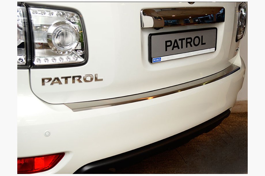 Nissan Patrol Y62 2010–2024 Nerjaveča letev za zadnji odbijač z zavihkom Nataniko (nerjavno jeklo) Image