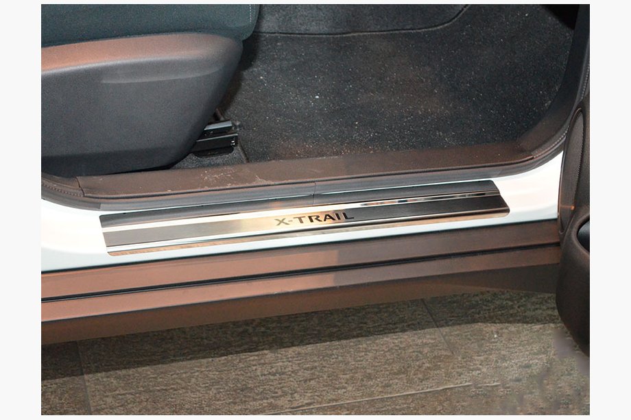 Nissan X-trail T32/Rogue 2014–2021 Nerjaveče letve pragov Nataniko (4 kosi) Premium - 3M lepilni trak, 0,8 mm Image