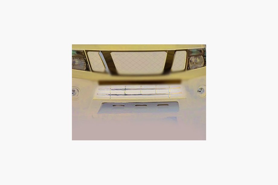 Nissan Navara 2006–2015 Rešetka za odbijač (nerjaveče jeklo) Image
