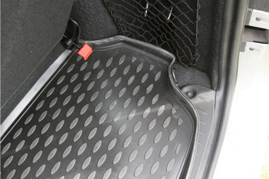 Lada Largus 2012– Gumijasta preproga za prtljažnik (kratka) (Novline) SW (7 sedežev) Image