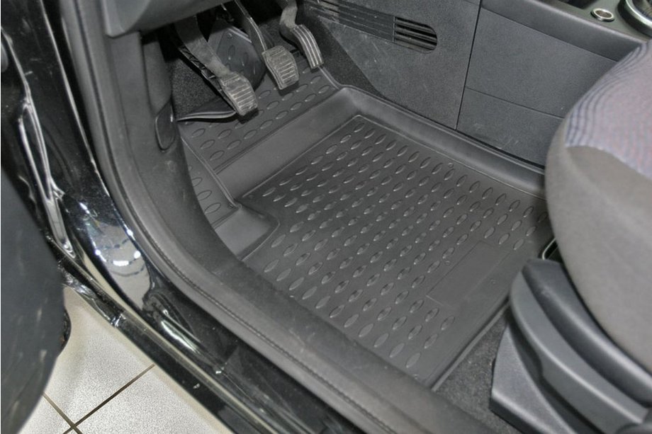 Ford Fusion 2002–2012 Gumijasti tepihi za notranjost (4 kos, Novline) Različica 3 Image
