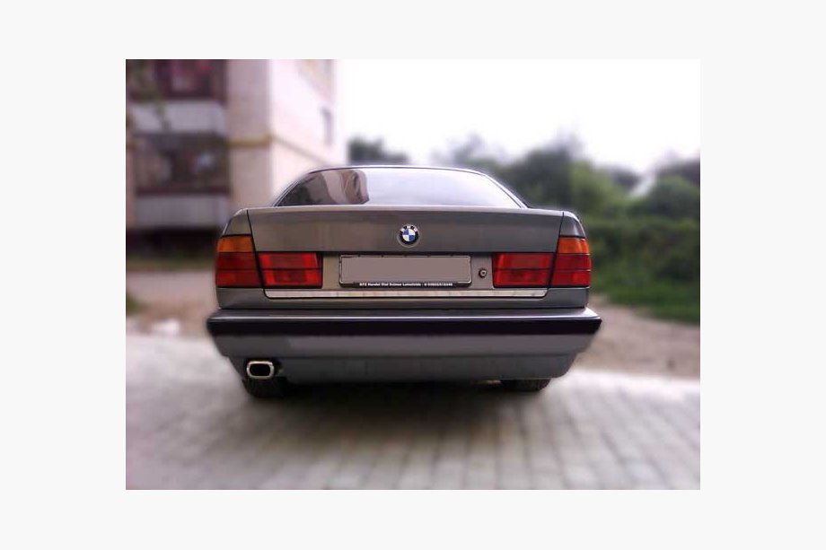 BMW serija 5 E34 1988–1995 Zaščitna letev roba prtljažnika (nerjaveče jeklo) Image