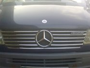Mercedes Sprinter W901/902/903/904/905 1995–2006 Nerjaveče okrasne letvice za masko hladilnika (1995-2000, 12-delni komplet) fotografija 4