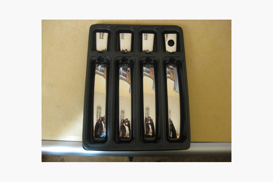 Toyota Corolla 2007–2013 Pokrovi kljuk (Carmos, 4 kosi, plastika) Image