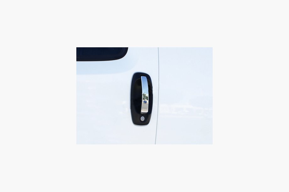 Fiat Fiorino/Qubo 2008–2024 Krom paket za kljuke vrat (5 oblog, nerjaveče jeklo) Image