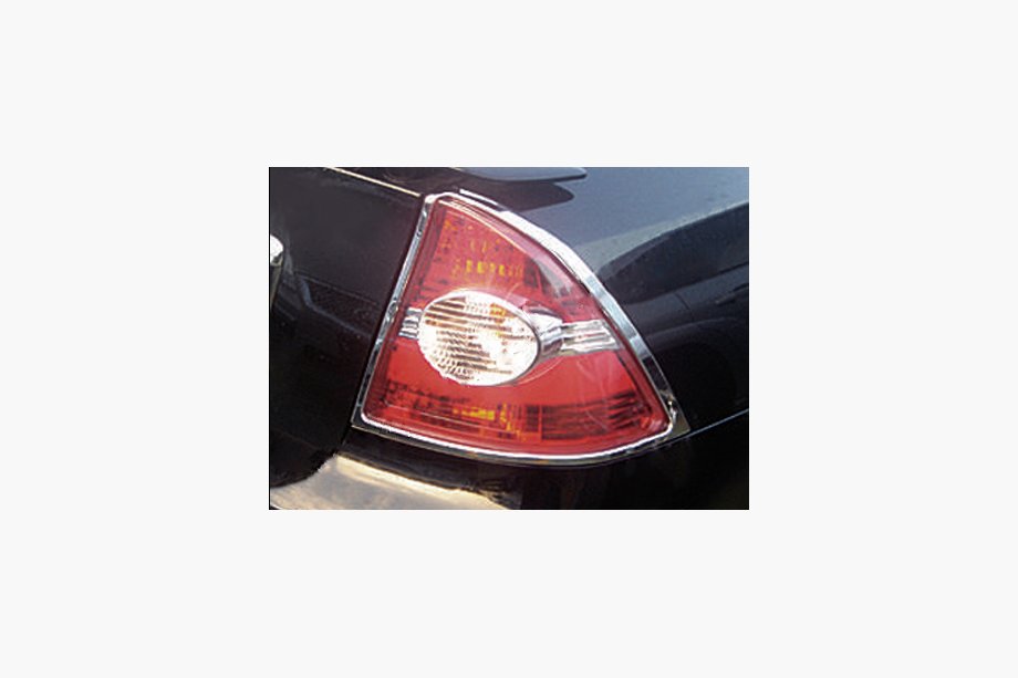 Ford Focus II 2005–2008 Nerjavni pokrovi pedalov, 2 kosa Image