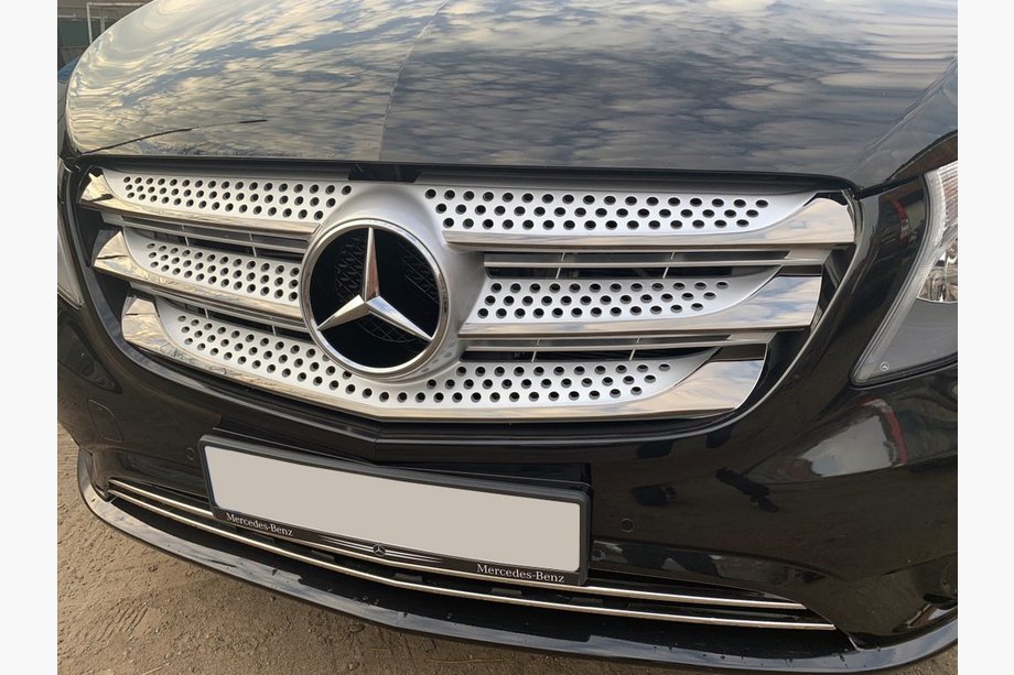 Mercedes Vito/V-razred W447 2014– Okrasne letvice za masko 2014-2020 (5 kos, BlackChrome) Image