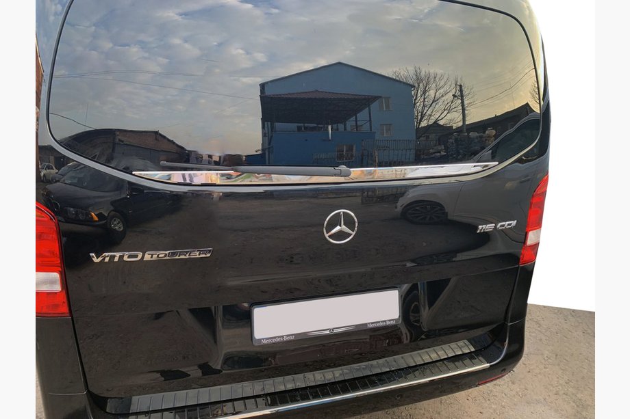 Mercedes Vito/V-razred W447 2014– Rob zadnjega stekla (malo steklo) nerjaveče jeklo Image