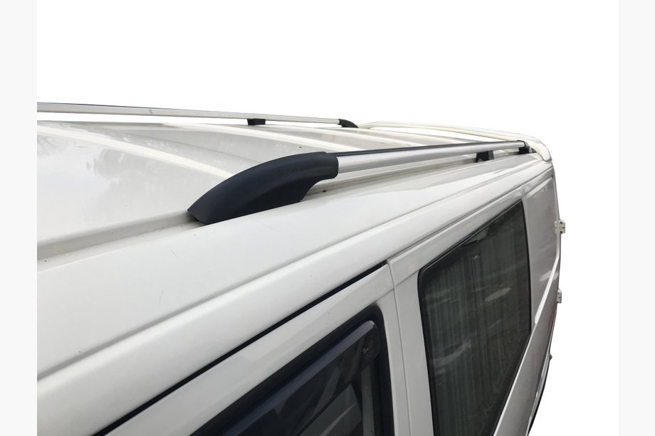 Volkswagen T4 Transporter 1990–2003 Kromirane strešne letve DORA (kovinski nosilci) Samo za kratko medosno razdaljo Image