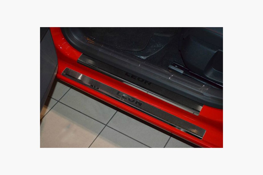 Seat Leon 2013–2020 Nerjaveče obloge pragov Nataniko (8 kos, nerj.) Image