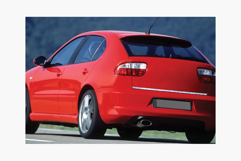 Seat Leon 2005–2012 Nerjaveča zaščitna letvica roba prtljažnika Image