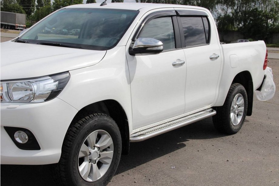 Toyota Hilux 2015– Bočne stopnice KB001 (nerjavno jeklo) 60 mm Fotografija 3