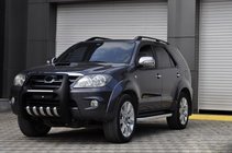 Toyota Fortuner 2006–2015 Stranske stopnice RedLine Black (2 kos, aluminij) fotografija 3