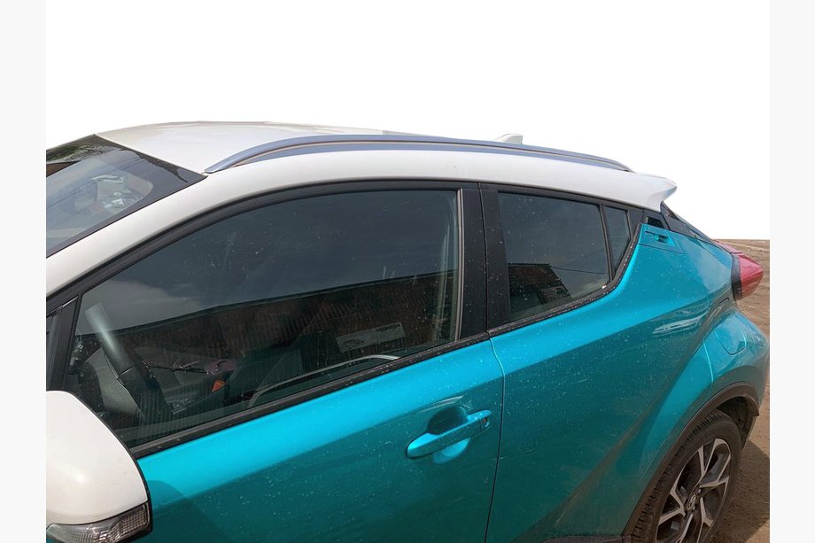 Toyota C-HR 2016–2023 Originalne strešne sani (2 kos, aluminij) Image