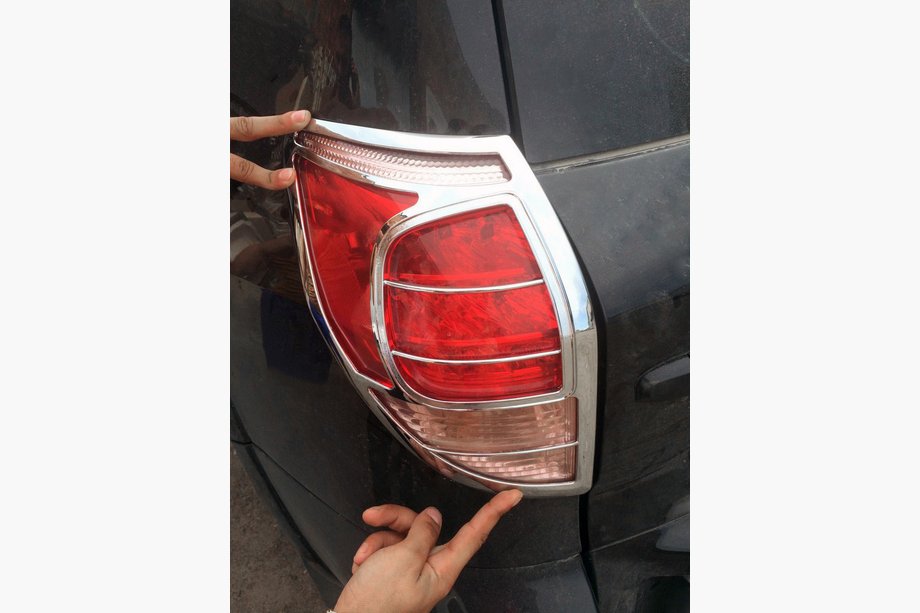 Toyota Rav 4 2006–2013 Plastični pokrovi zadnjih luči 2006-2009 (2 kos) Image