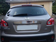 Nissan Qashqai 2007–2010 Okrasna letev nad registrsko tablico (nerjaveče jeklo) Brez gumba, Carmos – turško jeklo fotografija 1