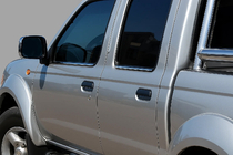 Nissan NP300 1999–2015 Zunanje okrasne letvice oken (4 kosi, nerjaveče jeklo) Carmos - turško nerjaveče jeklo fotografija 1