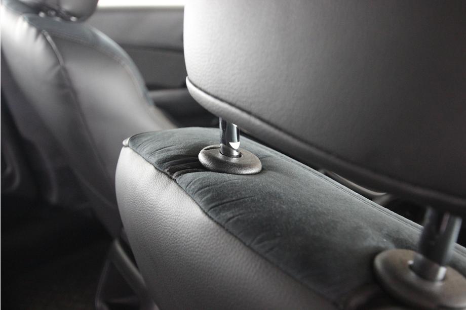 Chrysler 200 II 2014–2017 Avtomobilske sedežne prevleke eko usnje+tkanina+Alcantara Antara A001 (celoten komplet za notranjost) Fotografija 7