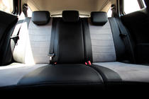Renault Megane III 2009–2016 Avtosedežne prevleke eko usnje + tkanina + Antara Antara A0010 (celoten komplet) fotografija 5