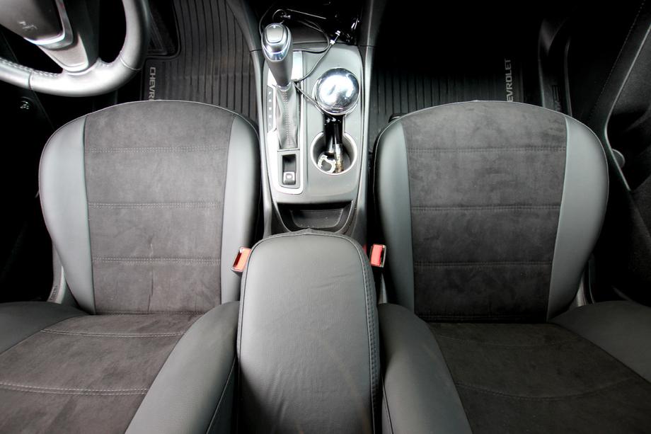 Chevrolet Equinox 2018–2025 Avtomobilske sedežne prevleke eko usnje+tkanina+Alcantara Antara A001 (celoten komplet za notranjost) Fotografija 9