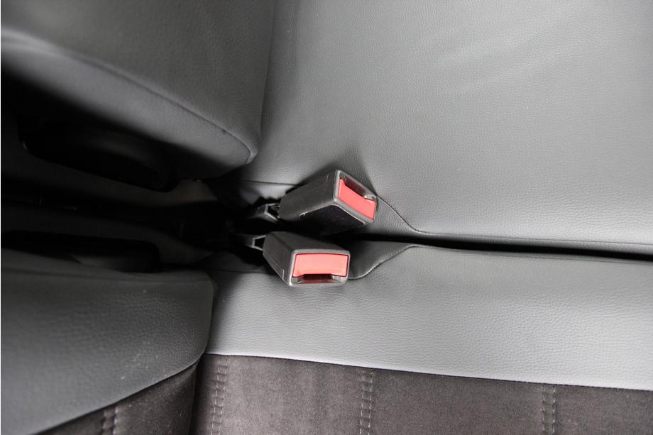 Chevrolet Equinox 2018–2025 Avtomobilske sedežne prevleke eko usnje+tkanina+Alcantara Antara A001 (celoten komplet za notranjost) Fotografija 2