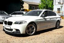 BMW serija 5 F10/F11 2010–2016 Lip spojler za sprednji odbijač OmsaLine (črn) fotografija 4