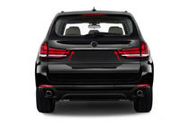 BMW X5 F15 2013–2018 Nerjaveč letvica nad registrsko tablico fotografija 1