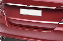 Fiat Tipo Cross 2021– Kromirana letvica nad registrsko tablico (nerjaveče jeklo) fotografija 1