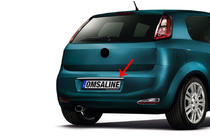 Fiat Grande Punto/Punto EVO 2006–2018 Kromirana letvica nad registrsko tablico (nerjavno jeklo) fotografija 1