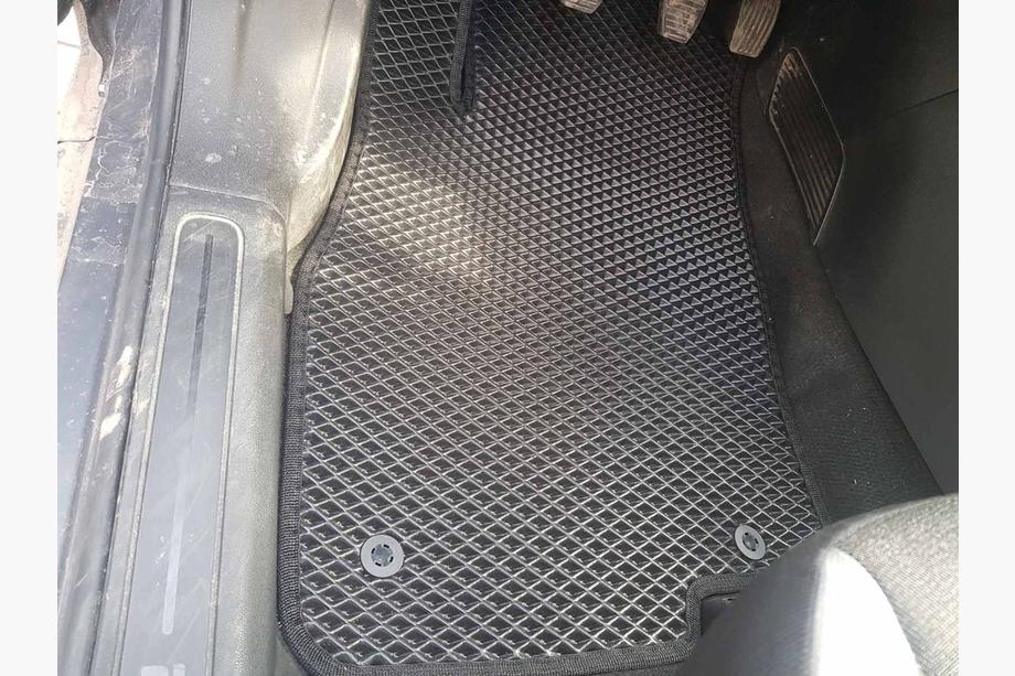 Fiat Grande Punto/Punto EVO 2006–2018 EVA avtomobilske preproge (črne) Image